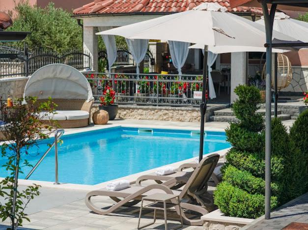 Apartments Antonia Σίμπενικ Εξωτερικό φωτογραφία