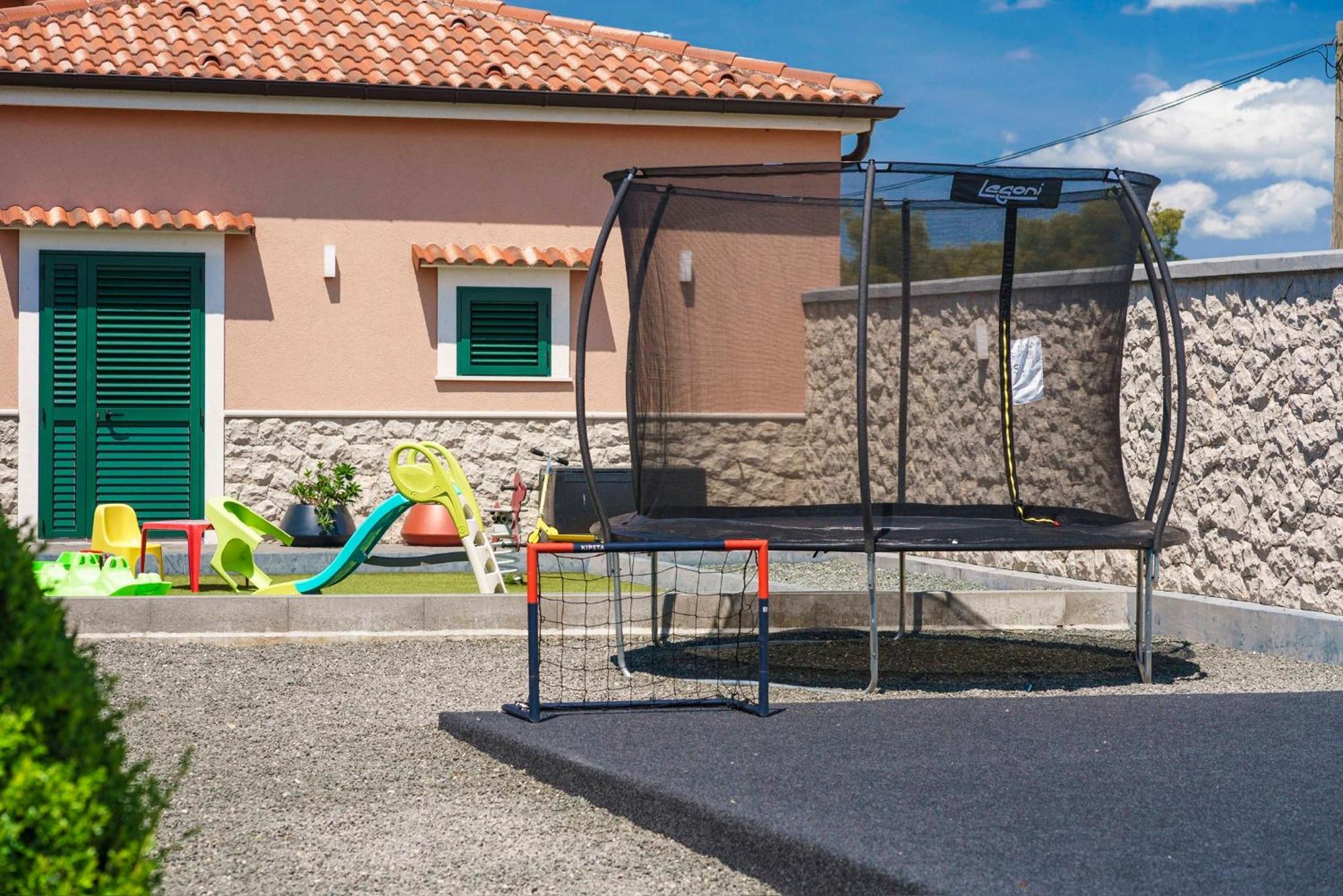 Apartments Antonia Σίμπενικ Εξωτερικό φωτογραφία